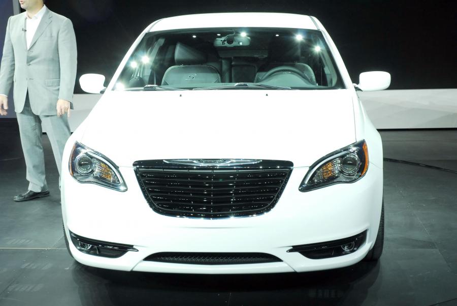  Chrysler 200 2011 года  (фото 119 из 122)